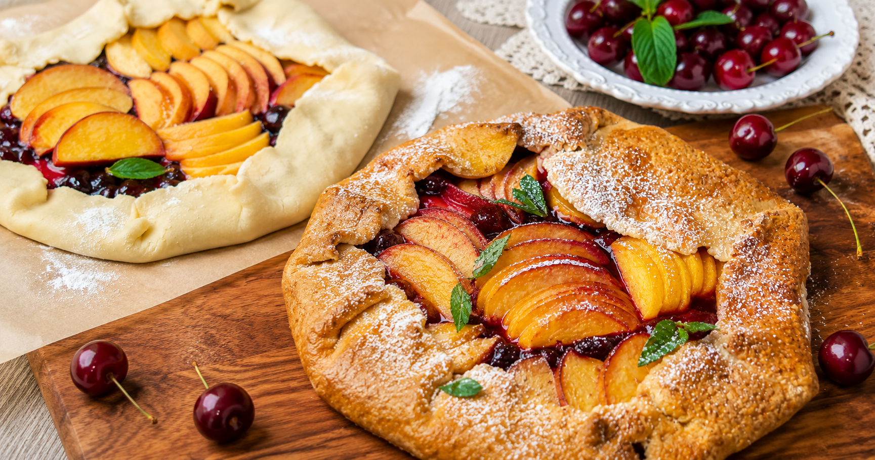 Kirsch-Pfirsich-Galette – Knuspriger Mürbeteig trifft auf fruchtige Kirschen und saftige Pfirsiche